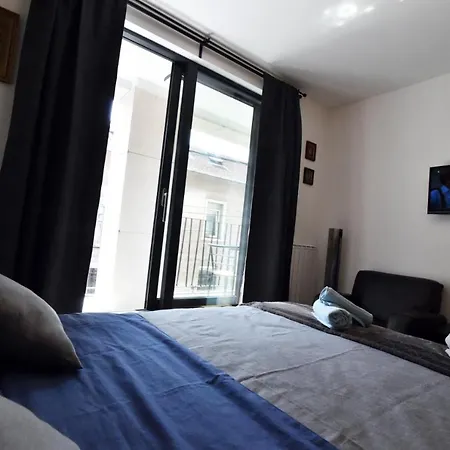 Apartamento Tayson Square Dorcol New Location Free Garage