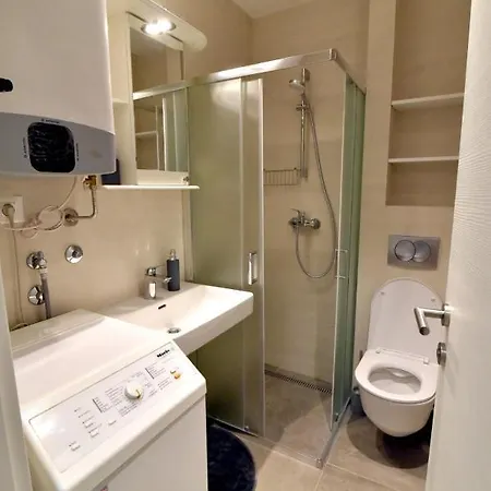 Tayson Square Dorcol New Location Free Garage Apartamento Belgrado